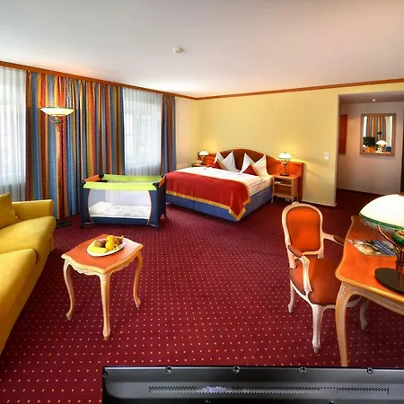 Отель Luitpoldpark-hotel 4*