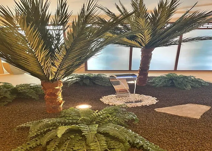 路易波德公园酒店 4*