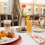 路易波德公园酒店 4*